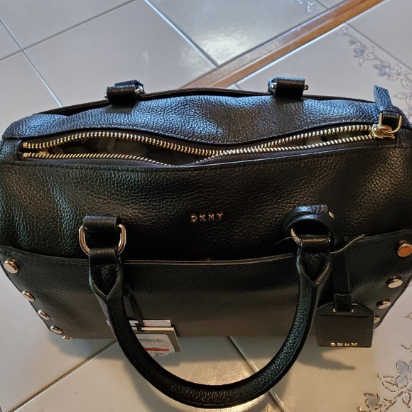 DKNY Brand New Black Leather Pocketbook - Picture 2 of 6